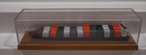 Conrad Schiffsmodell 1: 1250 - CS 2700 Aker Yards Germany in Vitrine - Picture 1 of 3