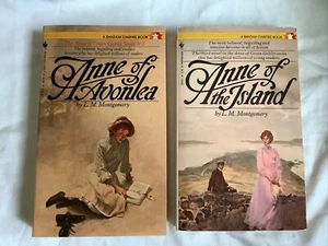 2 PBs by L. M. Montgomery: Anne of Avonlea & Anne of the Island - AS NEW!! - Picture 1 of 10