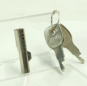 Cerradura de inserto de gabinete/escaparate/puerta corredera One HUWIL con 2 llaves de trabajo - Imagen 1 de 13