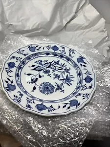 Meissen Blue Onion Dinner Plate Round 9.75" Scalloped Edge Crossed Swords Back - Picture 1 of 2