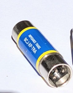 1 Canare Impedance Transformer BCJ-XP-TRA; BALUN 75 Ohm S/SPDIF AES/EBU XLRm BNC - Picture 1 of 3
