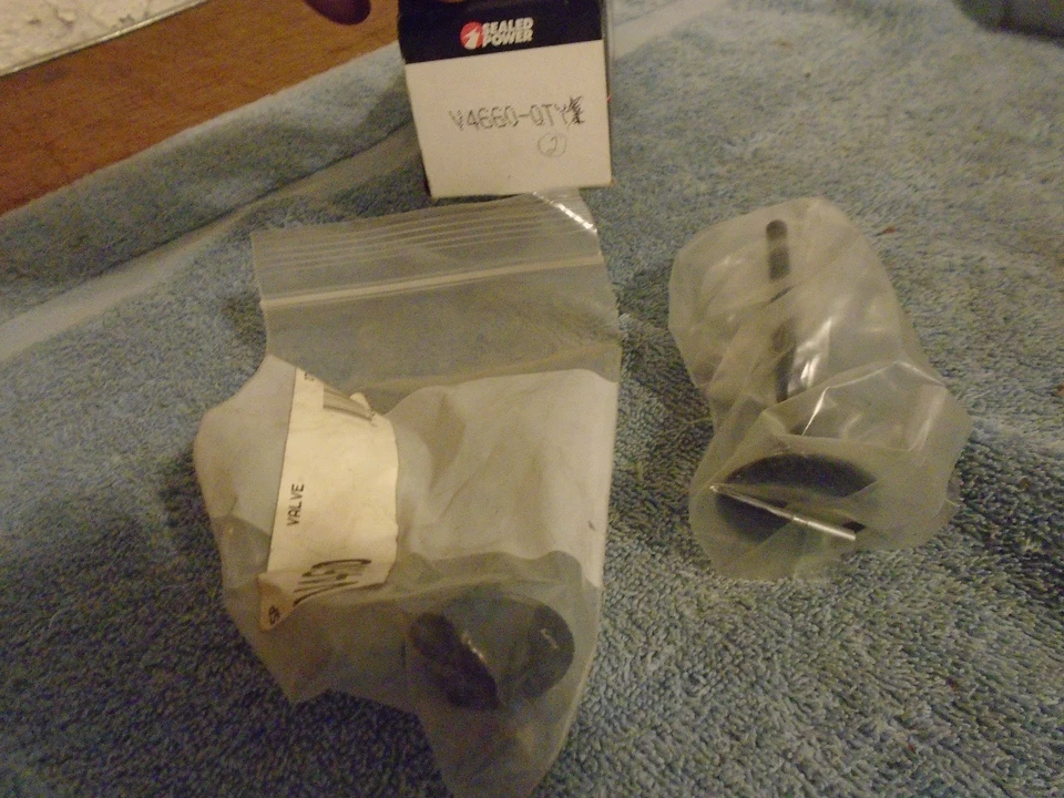 Engine Intake Valves fit 1998-2008 Toyota Corolla Celica MR2 Spyder sealed power - Image 1 of 1