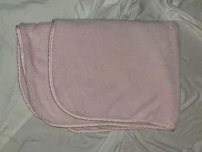 Manta bebé bebé felpa rosa suave recién nacido Baby Gap 4 lados encuadernación satinada usada en excelente estado  Foto 1 de 4