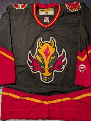 Camiseta de hóquei NHL Koho Calgary Flames Blasty Alt, tamanho M, MiC - Imagem 1 de 4