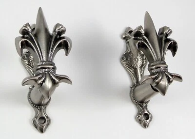 Juego de Colgador de Espadas Fleur De Lis Peltre Montaje en Pared Ganchos Soporte Foto 1 de 2