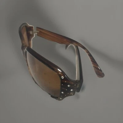 Óculos de sol Steve Madden 100% UV preto e dourado cintilante listra de tigre com strass - Imagem 1 de 4