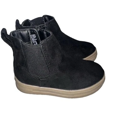 Botas botín con suela de goma negras verdaderas Gap para bebé niño pequeño talla 5 Foto 1 de 4