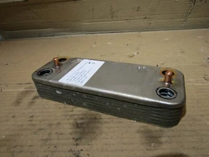 Conjunto intercambiador de calor pequeño Vokera Compact 25 caldera 20020831 R8036 20056276 - Imagen 1 de 6