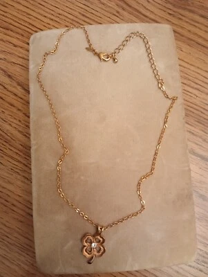 Collar de oro trébol de cuatro hojas de la suerte trébol día de San Patricio Irish Avon 2003 Foto 1 de 4