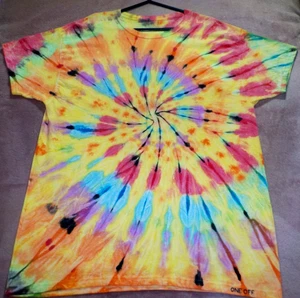 Mens 100% cotton Tie Dye T-shirt "Multi colour spiral with yellow" size XL, new - Picture 1 of 3