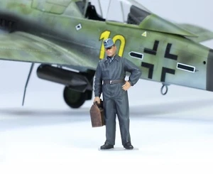 PreSale German Luftwaffe Crew WW2 1:48 Pro Built Model #4 - Picture 1 of 5