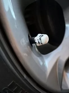 4 x Brick Novelty Star Wars Stormtrooper Valve Dust Caps VW Ford BMW Car Bike - Picture 1 of 3