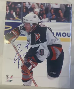 DEREK ROY AUTOGRAPH SIGNED RED AND BLACK 8x10 BUFFALO SABRES PHOTO NHL LICENSED - Picture 1 of 1