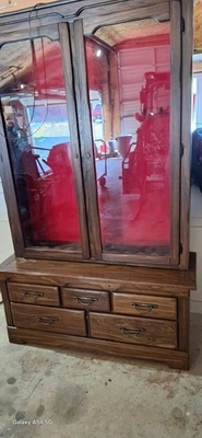 Locking Oak Gun Cabinet And Drawers - Image 1 of 4