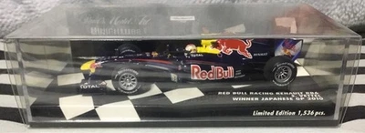 MINICHAMPS 1/43 Red Bull Racing Renault RB6 #5 S. Vettel 2010 Japanese GP Winner - Image 1 of 4