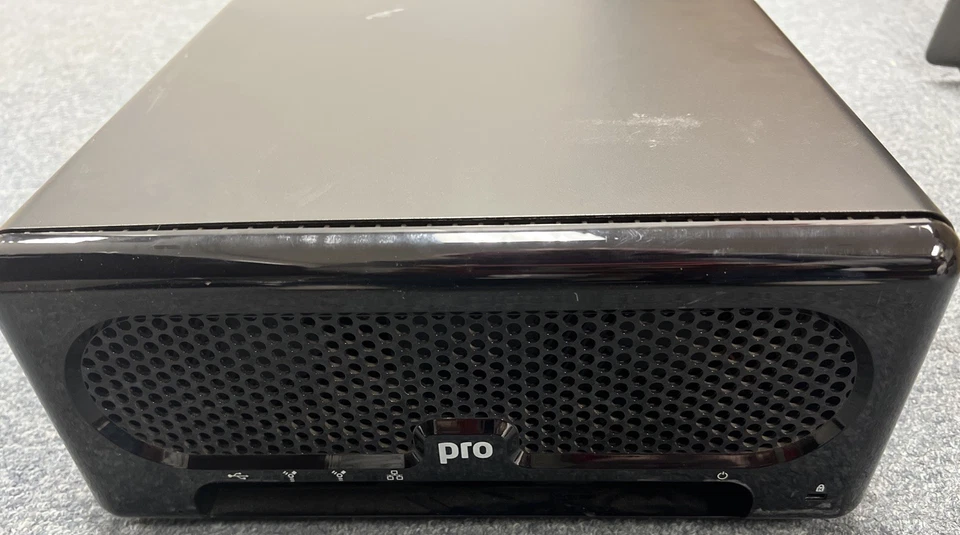 Data Robotics DroboPro DRPR1-A 8 Bay NAS Storage Array 3.5" SATA, No Drives - Image 1 of 4