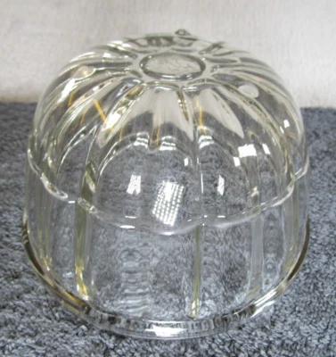 Preciosa Calidad Vintage 1 Pinta Vidrio JAJ Pyrex Redondo Jalea / Blancmange Molde Foto 1 de 4