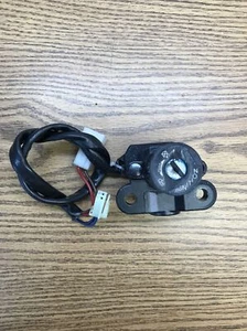 YAMAHA YZFR1 R1 2002-2003 INTERRUPTOR PRINCIPAL BLOQUEO DIRECCIÓN PARTE # 5SL-82501-11-00 - Imagen 1 de 6