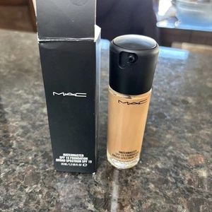 MAC MATCHMASTER SPF15 FOUNDATION - 4.0 - New Discontinued - Picture 1 of 2