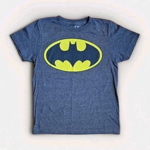 DC Comics Classic Batman Graphic T-Shirt Kids 6-7 Tee Raised Honeycomb 90s Play - Picture 1 of 6