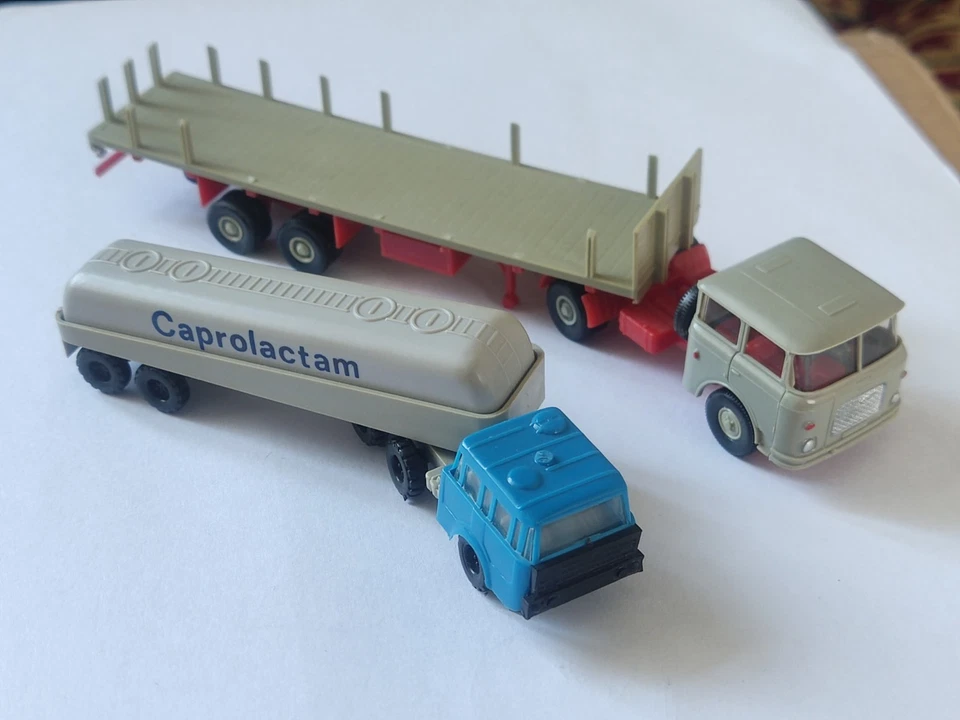 Set 2 TATRA Caprolactam Skoda 706 with timber trailer Permot Plastic Retro Car - Image 1 of 4