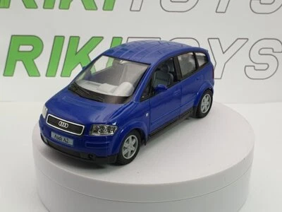 Audi A2 Kinsmart 1/30 Blu 1999 - Immagine 1 di 4