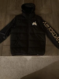 Boys Nike Air Jordan Zip Up Black/Gold Hoodie Jacket Size 12-13 Yrs Old - Picture 1 of 4