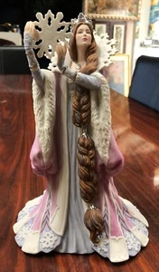 Fabulous Vintage Lennox The Snow Qween Porcelain figure. - Picture 1 of 14