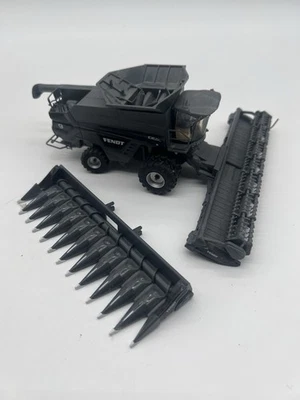Spec Cast 1/64 Fendt Ideal 9 Wheeled Combine with Corn & Grain Heads SCT911 - Image 1 of 4