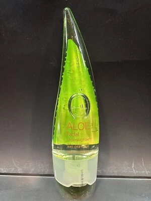 Espuma de limpeza facial Holika Holika Aloe 5,07 oz/150 ml NOVA - Imagem 1 de 4