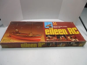 VINTAGE ARTESANIA LATINA RC EILEEN FISHING BOAT 1/20 SCALE FOR PARTS - Picture 1 of 8
