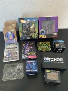 LootCrateLOT DC Batman Joker Aliens Space Invaders Star Wars Battletoads Megaman - Bild 1 von 22