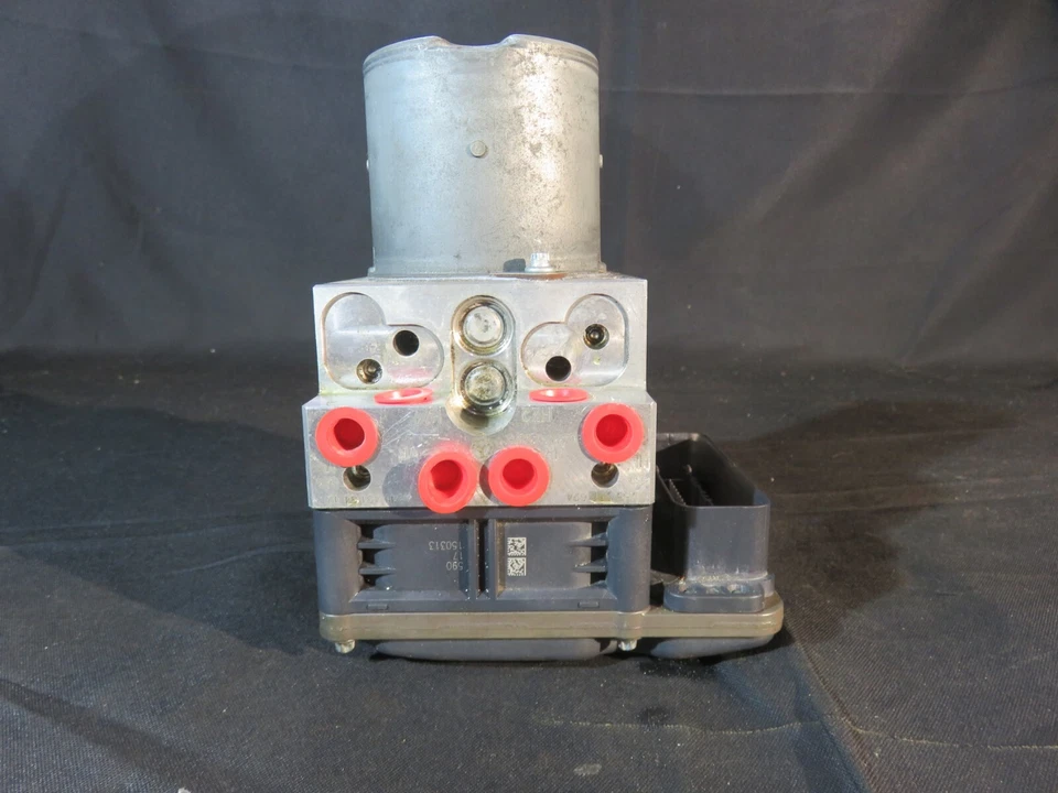 Módulo bomba freno antibloqueo ABS tracción trasera Mercedes CLS550 2014 A2184313512 M278 W218 Foto 1 de 4