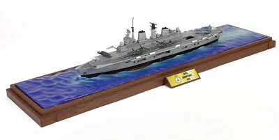 Forces of Valor 1:700 RN HMS Invincible Aircraft Carrier [Waterline], FOV955001A - Image 1 of 4