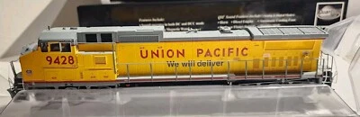 Atlas Master HO Scale DASH 8-40CW Locomotive  Union Pacific #9428  - Image 1 of 4