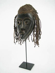 GothamGallery Fine African Tribal Art - Liberia Dan Gunyeya Mask - L - Picture 1 of 12