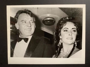 ELIZABETH TAYLOR - Foto de prensa original rara de colección - Imagen 1 de 2