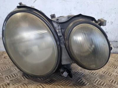 MERCEDES BENZ CLK 320 FAROL DIANTEIRO DIREITO OSF 150383-01 GASOLINA AUTOMÁTICO W208 2000 - Imagem 1 de 4