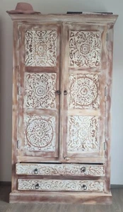 Kleiderschrank, Mangovollholz, aufwändige Schnitzereien - Bild 1 von 11