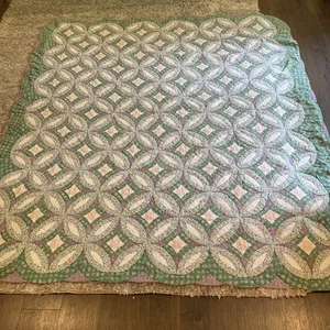 VTG Quilt Handmade Queen Size 86”x72” Double Wedding Ring Farmhouse Cottage - Picture 1 of 7
