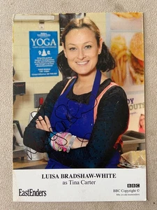 Tarjeta de reparto fotográfica autografiada de Luisa Bradshaw-White Eastenders como Tina Carter 220 - Imagen 1 de 2