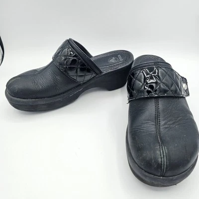 Crocs Black Cobbler Quilt Strap Clog Platform Shoes Women's Size 7 - Image 1 of 4