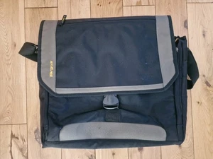 Targus Laptop Bag - Picture 1 of 9
