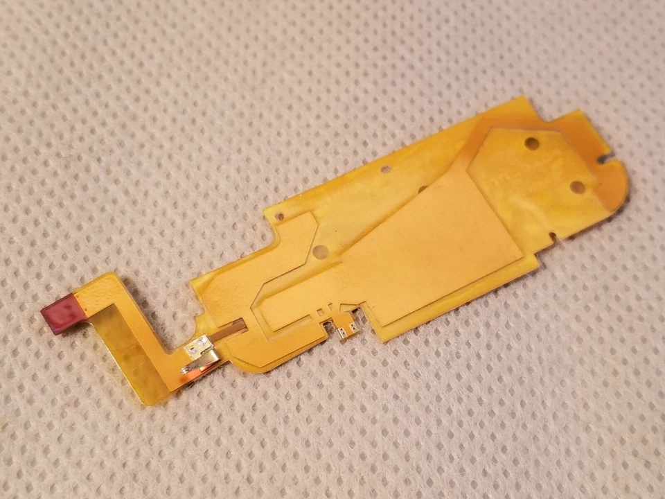 Nueva pieza de cable flexible de antena OEM de Apple para IPHONE 3GS A1303 A1325 p/n: 821-0928-A Foto 1 de 4