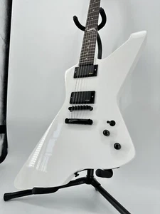White Snake Explorer Electric Guitar 2H Pickups Black Hardware - Picture 1 of 8