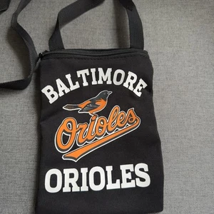 MLB Baltimore Orioles Crossbody Zipper Purse Or Cellphone Holder - Never Used - Picture 1 of 4
