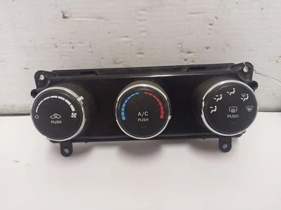 Control de temperatura del tablero P55111278AC con CA de 2011 Jeep Compass 8969364 Foto 1 de 4