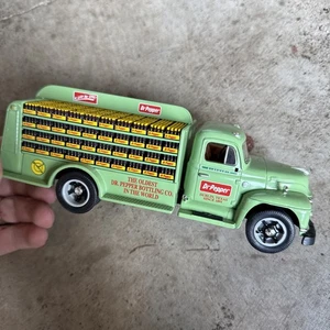 Rare First Gear 1955 Diamond T Dr Pepper Bottle truck Green Truck Rare - Picture 1 of 13