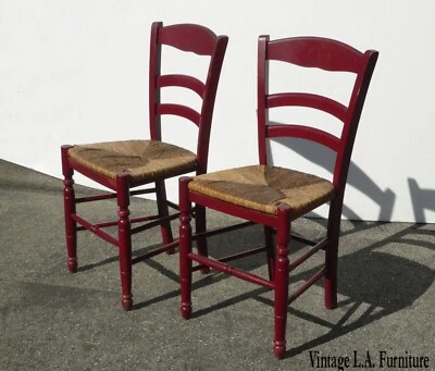 Par de sillas laterales rojas vintage francesas Country Seat Foto 1 de 4