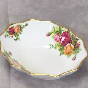 Royal Albert Old Country Roses Schmuckstück Nussschale Goldrand 4,6 x 5,75 x 1,4 Zoll - Bild 1 von 6